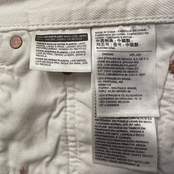 Levi’s White 501 Distressed Cut-Off Shorts 26 - Picture 2 of 5